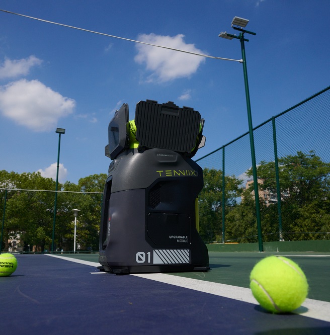 آلة إطلاق كرات التنس المحمولة  - مراجعة Robot Ball Machine وسعره