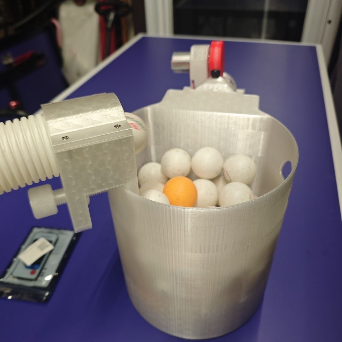 آلة تعبئة كرات تنس الطاولة الأ - مراجعة Table Tennis Gun وسعره